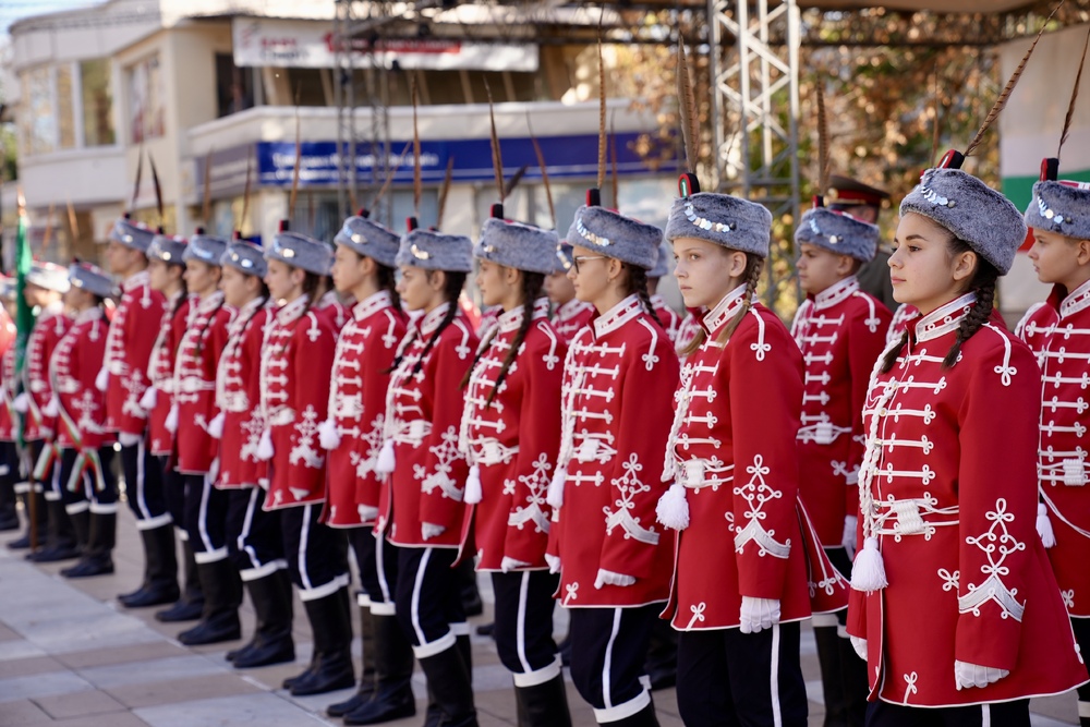 Тържествено връчване на знамето на XXV Ученически гвардейски отряд към Център за подкрепа за личностно развитие – Общински детски комплекс, град Пещера