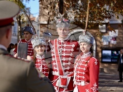 Снимка: Сдружение "Младежки гвардейски отряди"