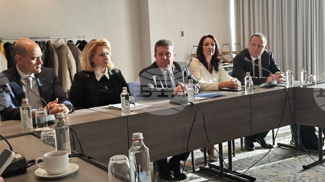 Емитиране на ДЦК през фондовата борса, въвеждане на мултифондова система при пенсионните фондове и крипто регулацията са сред основните приоритети на КФН