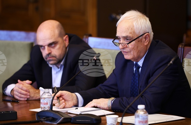 По план изтребителите F-16 ще постигнат оперативна готовност през 2028 година, дотогава трябва да поддържаме МиГ-29, каза Атанас Запрянов