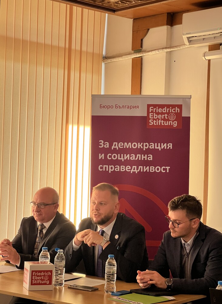 Зам.-министър Петър Младенов: Устойчивото финансиране и международното сътрудничество са ключови за развитието на младите хора