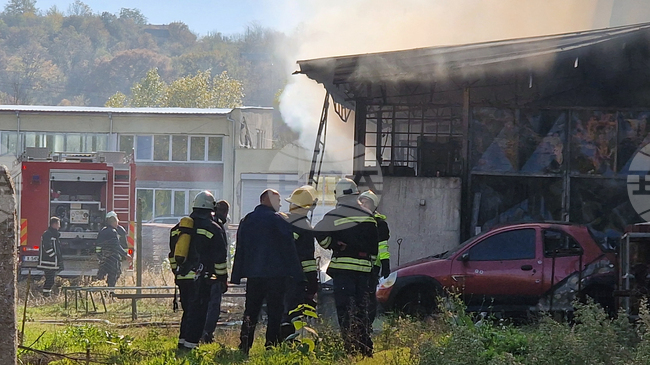 Общо 51 пожара са потушени в страната през последното денонощие, един човек е пострадал