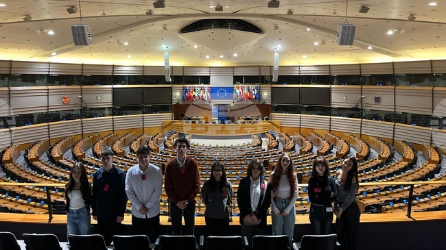 Български ученици ще посетят европейските институции в Брюксел през април 2026 година