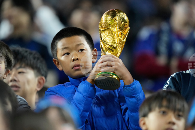 Япония има всички шансове да стане световен шампион, заяви бившият национал Кейсуке Хонда