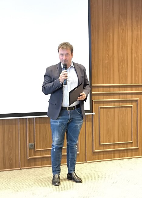 ММС: Зам.-министър Димитър Георгиев откри обучителен семинар с директори и зам.-директори на спортни училища