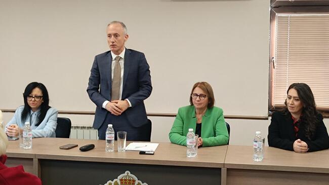 Министър Вълчев: Работата на медиаторите е изключително ценна за образованието и реализацията на децата