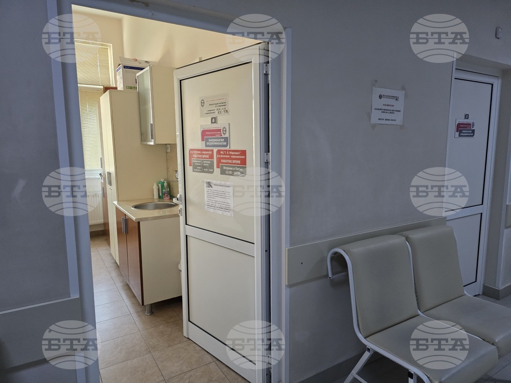 Частните лечебни заведения не представляват публичноправни организации и не следва да бъдат включвани в обхвата на ЗОП, посочва КРИБ