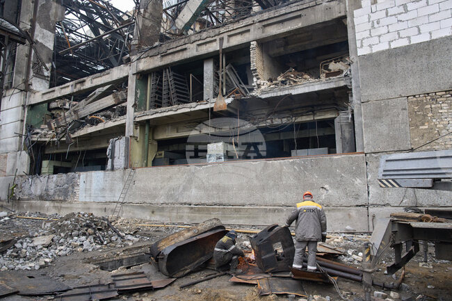 Русия съобщи, че при удара с „Орешник“ миналата седмица е поразен завод за ремонт на самолети в Украйна