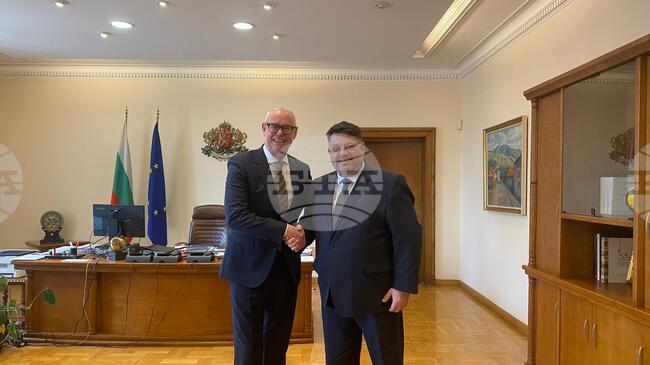 Вицепремиерът Атанас Зафиров и нидерландският посланик обсъдиха двустранните отношения между България и Нидерландия