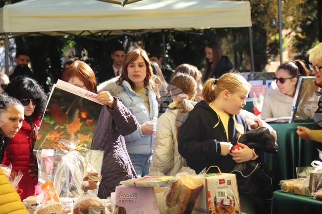 Сдружение „Хроника срещу рака“ организира благотворителен базар в Гоце Делчев в подкрепа на онкоболни жени от региона