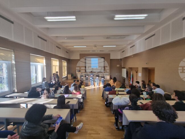 Стара Загора е домакин на ХIV-ата парламентарна сесия на Българския младежки воден парламент