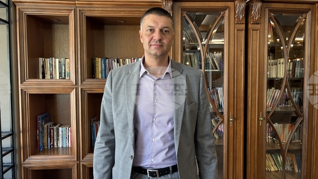 Екипи на ЕРМ Запад правят просеки и обход на трасета преди зимния сезон, каза изпълнителният директор на дружеството Радослав Цветков