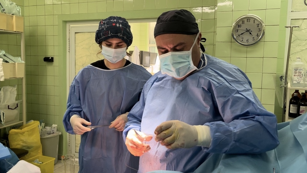 МБАЛ „Княгиня Клементина“ – София ЕАД с голям успех: Отделението по урология извърши сложна лапароскопска операция с най-висок клас техника