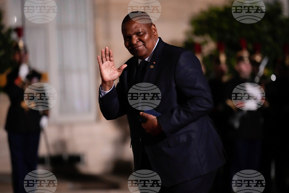 Конституционният съд потвърди преизбирането на президента Туадера след президентските избори в ЦАР