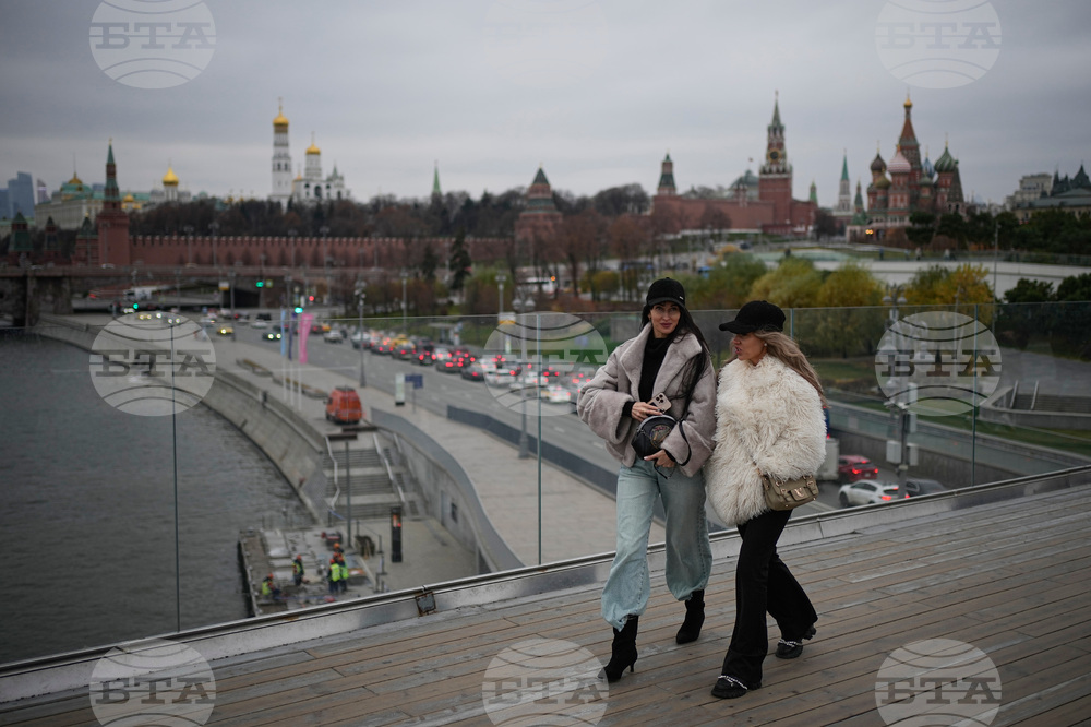 Активността на руското промишлено производство се свива за седми пореден месец през декември, отчита проучване
