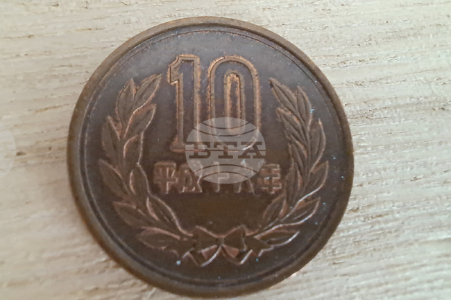 Йената се доближава до най-ниското си ниво от близо 40 години на фона на опасения за валутна интервенция