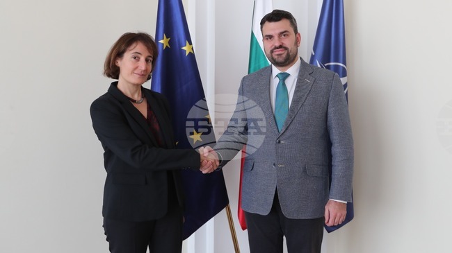 Foreign Minister Receives New French Ambassador