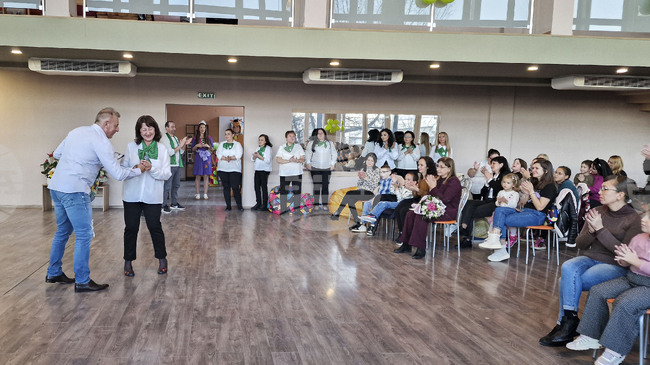 Центърът за социална рехабилитация и интеграция за деца с увреждания в Шумен отбеляза девет години от откриването си с тържество