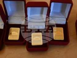 Над 90 абсолвенти от Физическия факултет на СУ получиха дипломите си на тържествена церемония