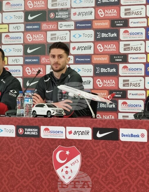 Турският национал Исмаил Юксек е впечатлил скаути на Брентфорд по време на мача с България