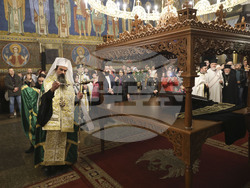 Архиерейска вечерня - литургия - патриарх Даниил