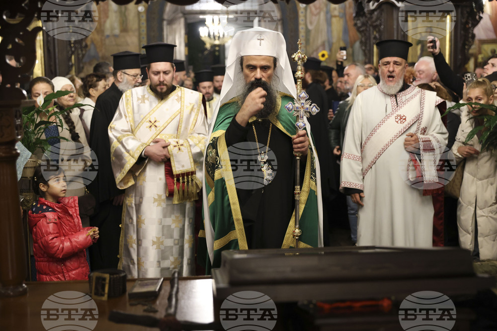 Архиерейска вечерня - литургия - патриарх Даниил