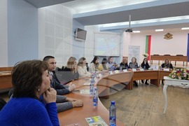 Свищов - кръгла маса - „Толерантността в училищната общност”