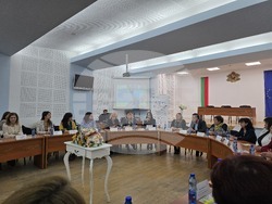 Свищов - кръгла маса - „Толерантността в училищната общност”