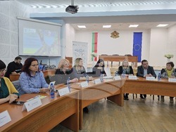 Свищов - кръгла маса - „Толерантността в училищната общност”