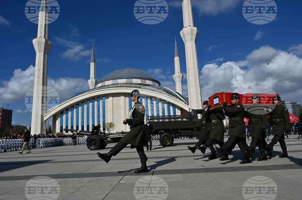 APTOPIX Turkey Plane Crash
