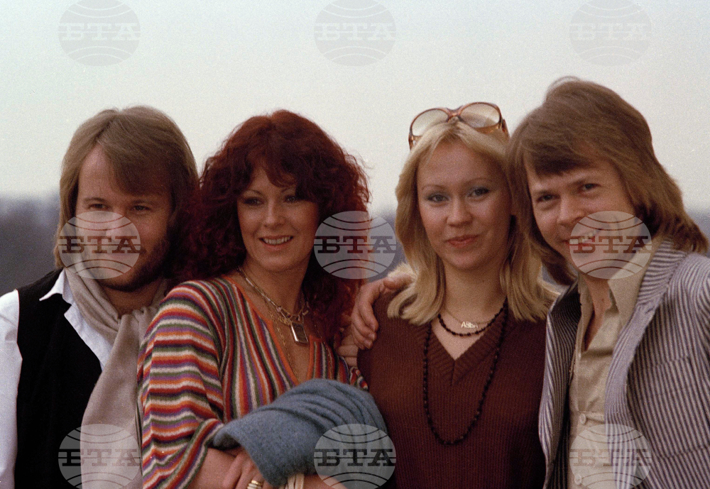 Фрида от ABBA, която днес навършва 80 години, е истинска принцеса с лично богатство от около 300 млн. долара