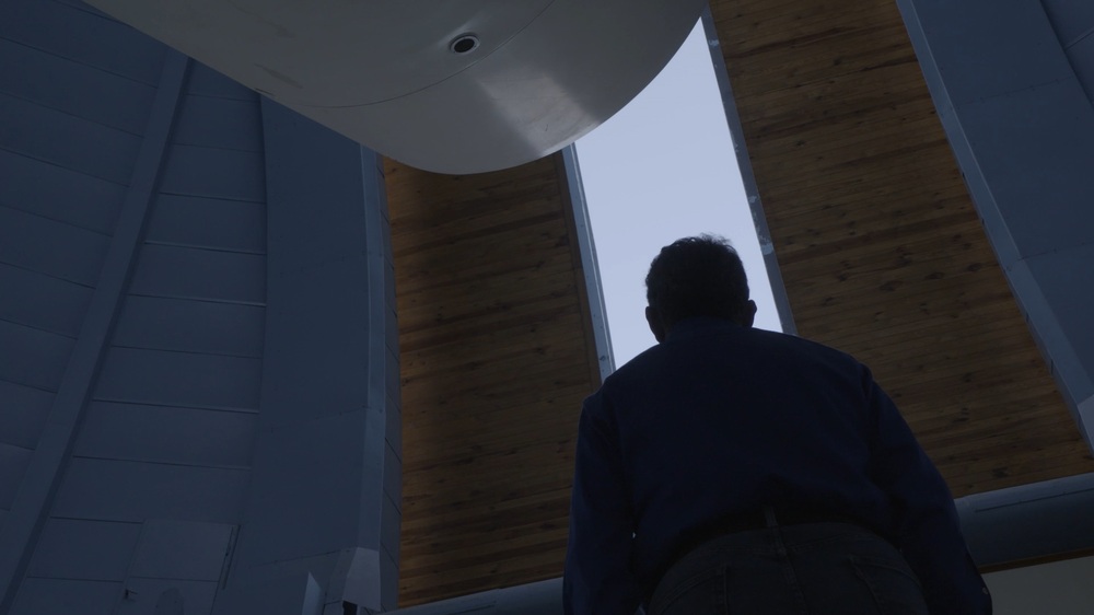 Създател на камери на НАСА пристига за премиерата на „Социално силните“