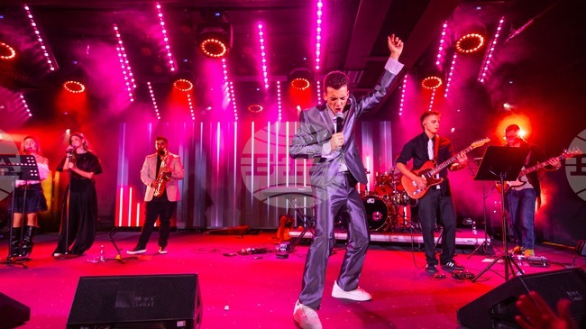 Антон Котас завършва третия си сингъл на границата между Северна и Южна Корея