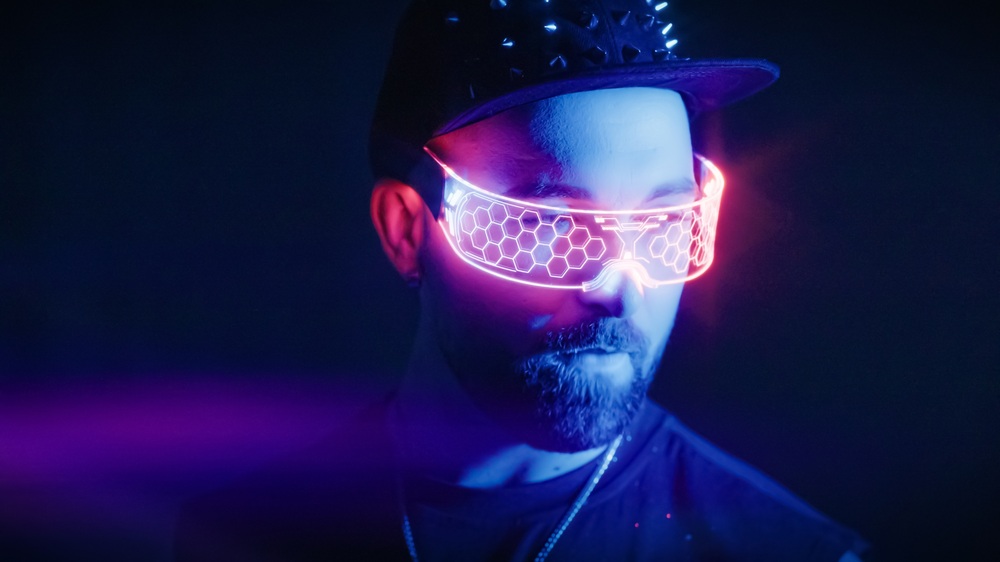 Станимир Маринов-Стан представя песен, вдъхновена от силата на човешката връзка