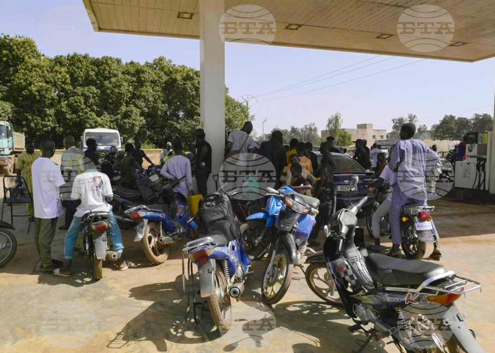 Mali-Media-Suspension