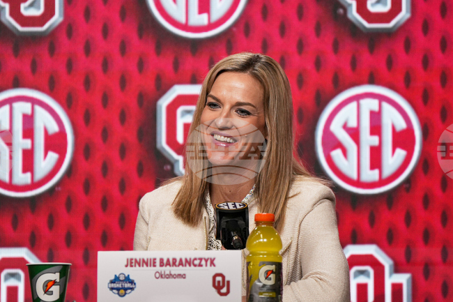 Oklahoma 6-7 Basketball