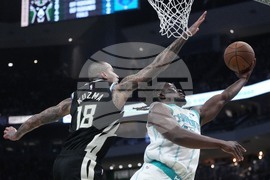 Hornets Bucks Basketball