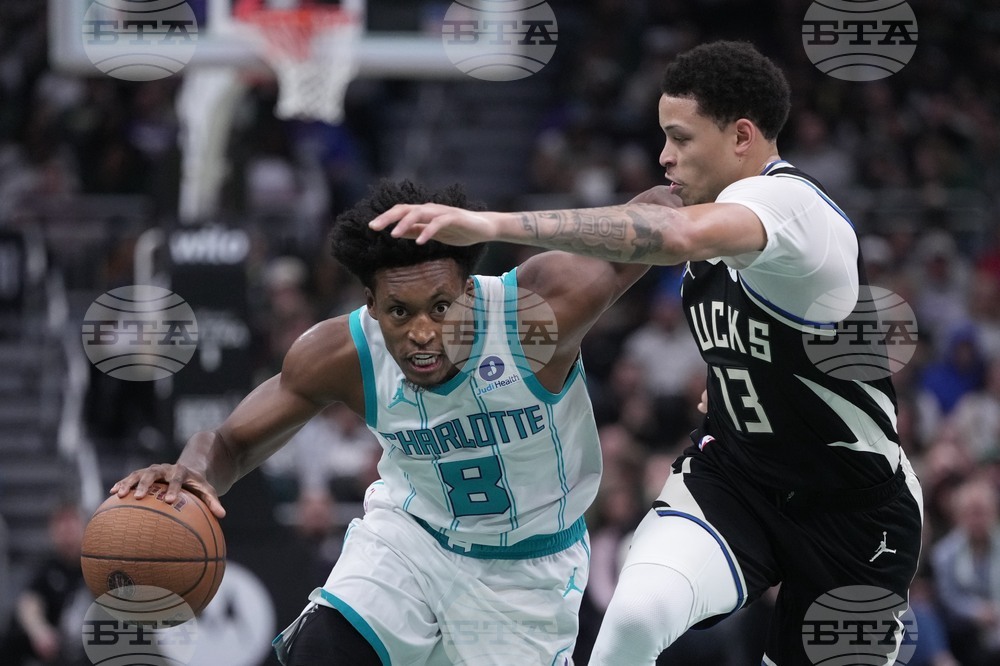 Hornets Bucks Basketball