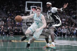 Hornets Bucks Basketball