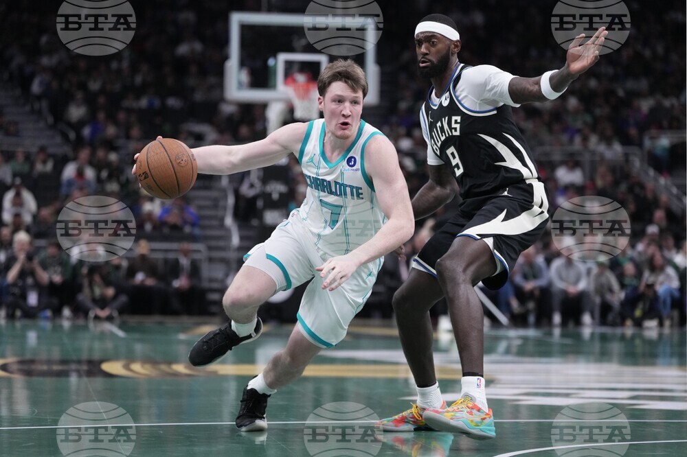 Hornets Bucks Basketball