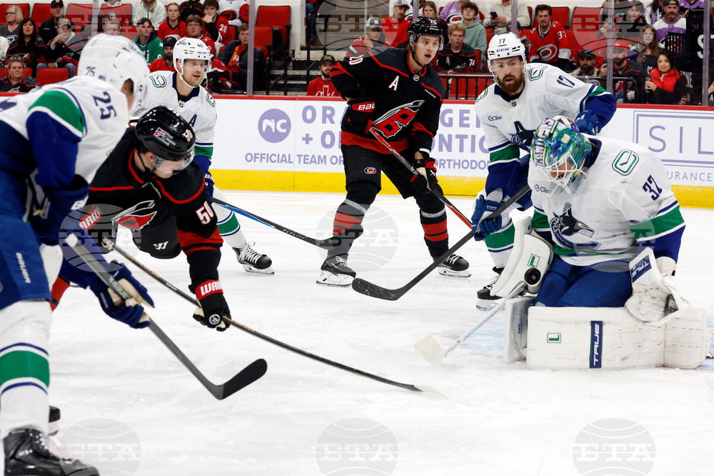 Canucks Hurricanes Hockey