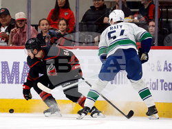 Canucks Hurricanes Hockey