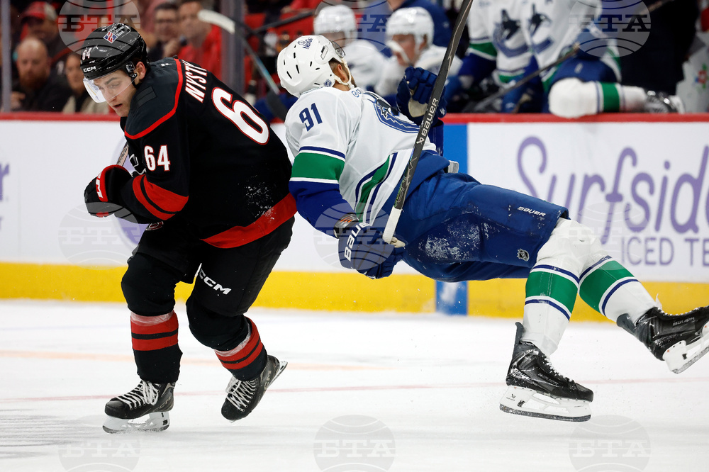 Canucks Hurricanes Hockey