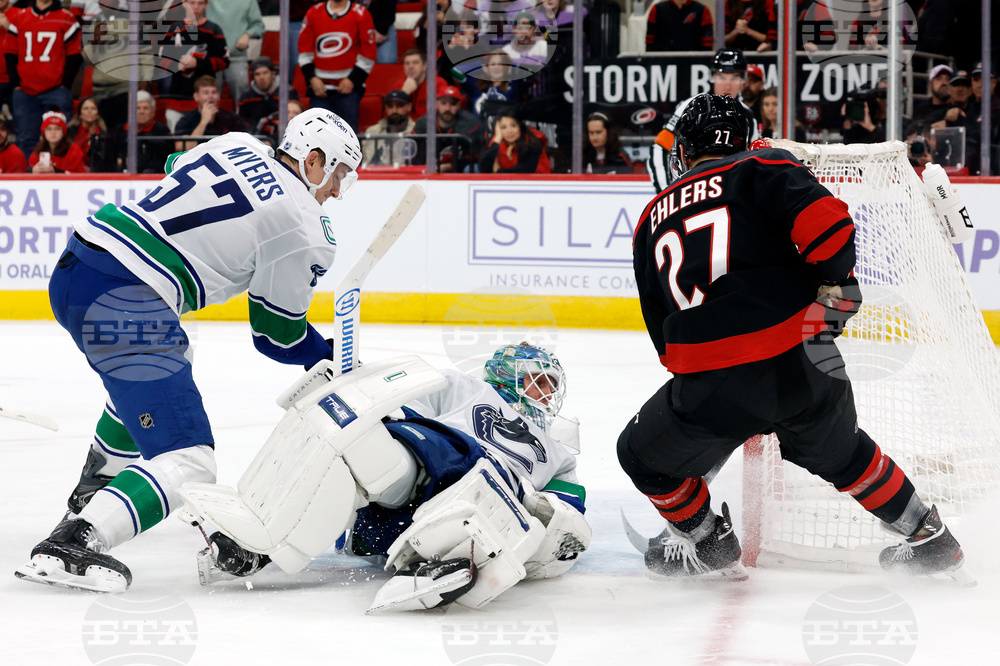 Canucks Hurricanes Hockey