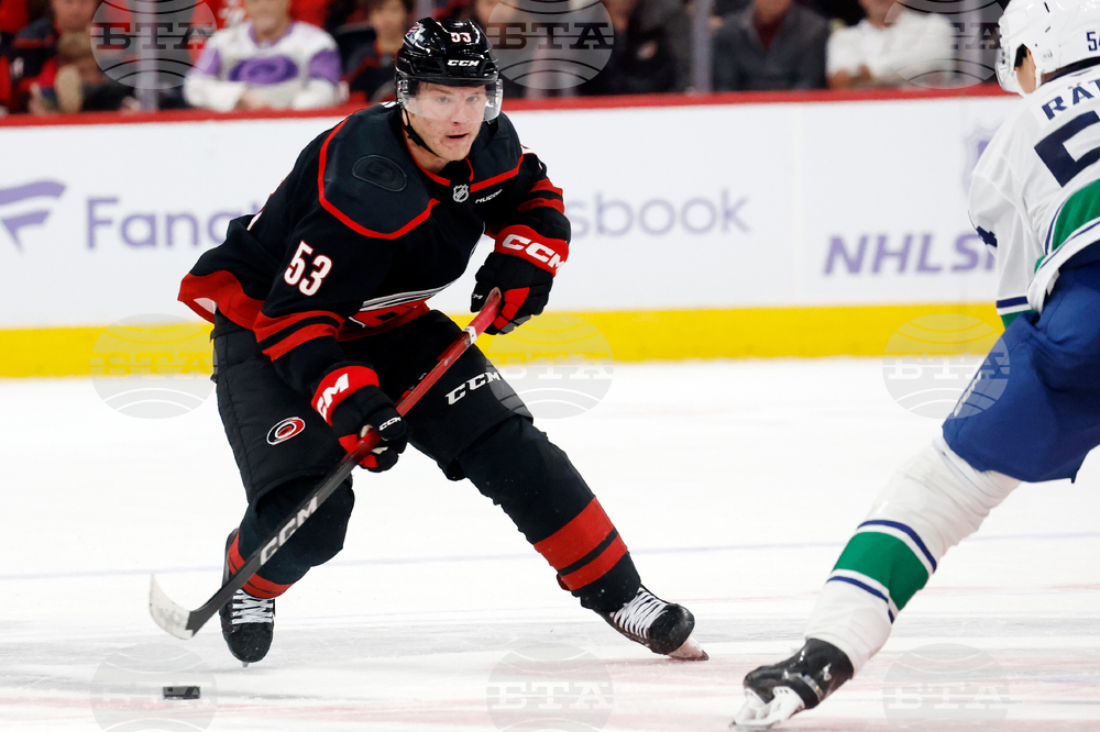 Canucks Hurricanes Hockey