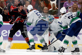 Canucks Hurricanes Hockey