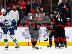 Canucks Hurricanes Hockey