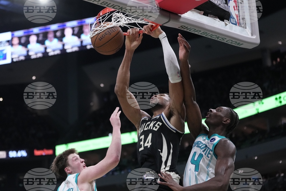 Hornets Bucks Basketball