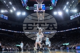 Hornets Bucks Basketball