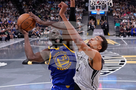 APTOPIX Warriors Spurs Basketball